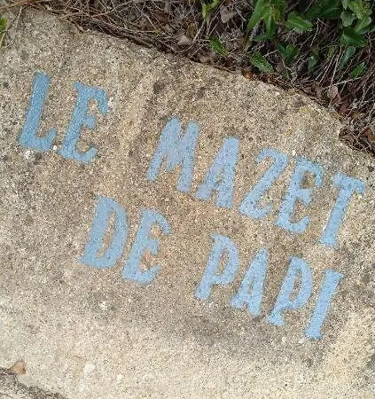 Le Mazet De Papi En Garrigue