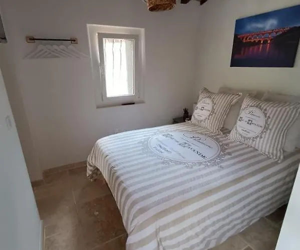 Casa vacanze Le Mazet De Papi En Garrigue *