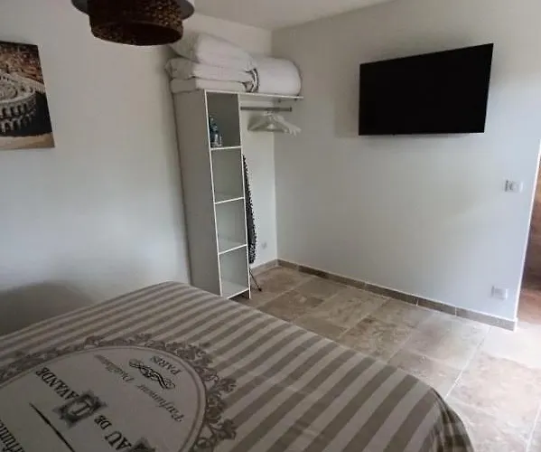 Le Mazet De Papi En Garrigue Casa vacanze *
